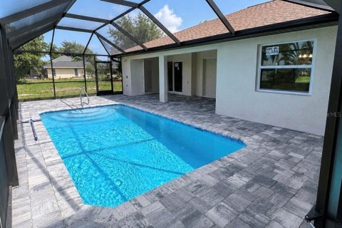 Villa ou maison à vendre à Rotonda, Floride: 3 chambres, 161.37 m2 № 2196294 - photo 7