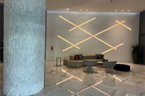 Condominio en venta en Aventura, Florida, 2 dormitorios, 91.97 m2 № 1714358 - foto 1