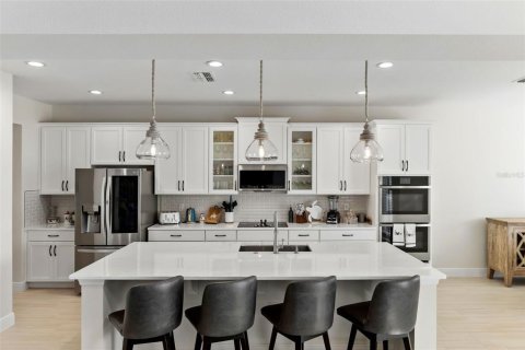 House in Clermont, Florida 5 bedrooms, 364.36 sq.m. № 2226332 - photo 7