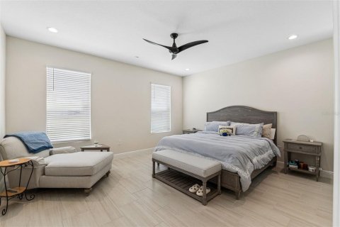 House in Clermont, Florida 5 bedrooms, 364.36 sq.m. № 2226332 - photo 13