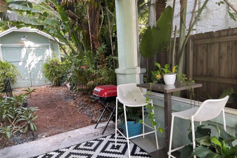 House in Miami, Florida 3 bedrooms, 153.29 sq.m. № 1974206 - photo 17