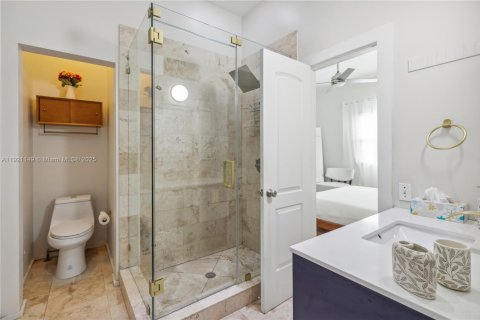 House in Miami, Florida 3 bedrooms, 153.29 sq.m. № 1974206 - photo 16