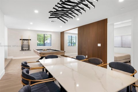 Villa ou maison à vendre à Miami, Floride: 5 chambres, 146.6 m2 № 1996963 - photo 9