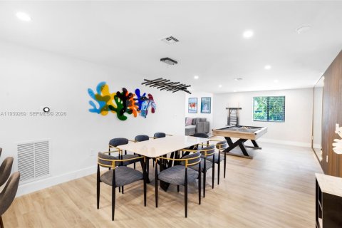 Villa ou maison à vendre à Miami, Floride: 5 chambres, 146.6 m2 № 1996963 - photo 6