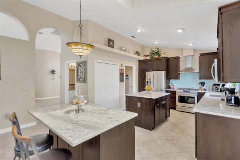 House in Lutz, Florida 3 bedrooms, 254.55 sq.m. № 1853006 - photo 12