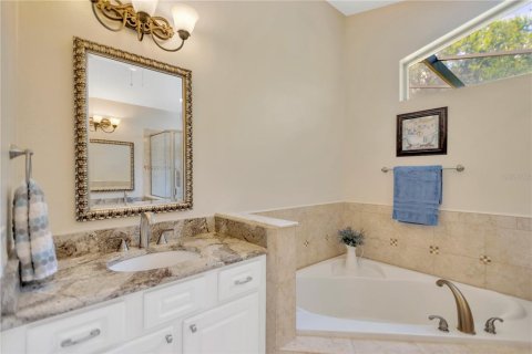 House in Lutz, Florida 3 bedrooms, 254.55 sq.m. № 1853006 - photo 19