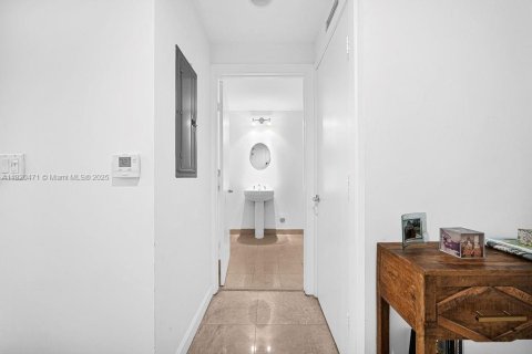 Copropriété à vendre à Miami, Floride: 1 chambre, 96.62 m2 № 1783974 - photo 14