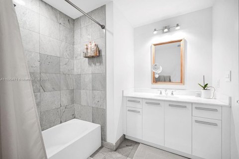 Copropriété à vendre à Miami, Floride: 1 chambre, 96.62 m2 № 1783974 - photo 25