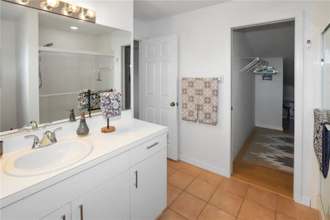 Condominio en alquiler en Sarasota, Florida, 3 dormitorios, 149.02 m2 № 1256223 - foto 12