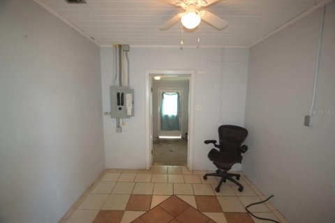 House in Lake Wales, Florida 3 bedrooms, 124.02 sq.m. № 2150574 - photo 21