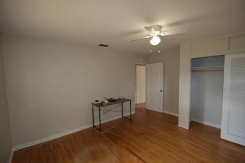 House in Lake Wales, Florida 3 bedrooms, 124.02 sq.m. № 2150574 - photo 19