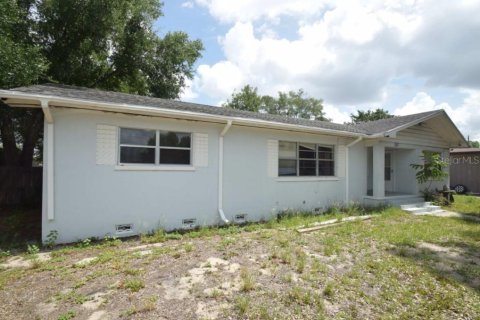 House in Lake Wales, Florida 3 bedrooms, 124.02 sq.m. № 2150574 - photo 2