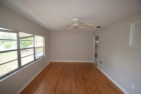 House in Lake Wales, Florida 3 bedrooms, 124.02 sq.m. № 2150574 - photo 7