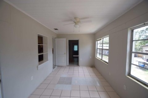 House in Lake Wales, Florida 3 bedrooms, 124.02 sq.m. № 2150574 - photo 14