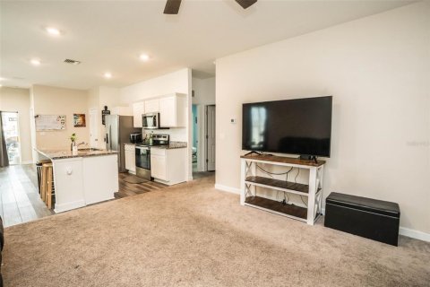 House in Zephyrhills, Florida 3 bedrooms, 131.18 sq.m. № 1817216 - photo 10