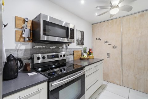 Купить кондоминиум в Холливуд, Флорида 3 комнаты, 78.41м2, № 2146908 - фото 6