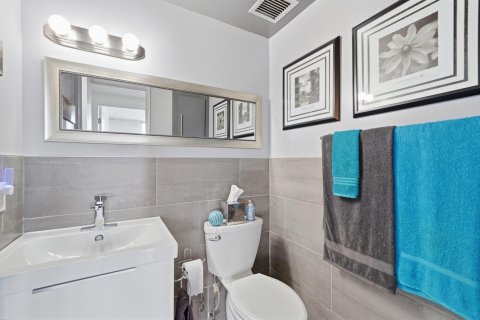 Купить кондоминиум в Холливуд, Флорида 3 комнаты, 78.41м2, № 2146908 - фото 18