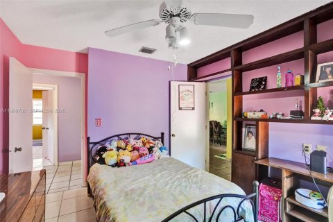 Townhouse in Miami, Florida 3 bedrooms, 119.19 sq.m. № 2068330 - photo 12