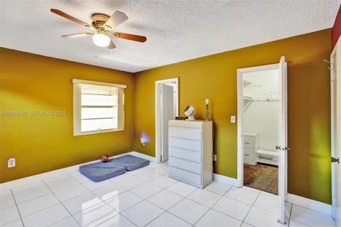 Townhouse in Miami, Florida 3 bedrooms, 119.19 sq.m. № 2068330 - photo 22