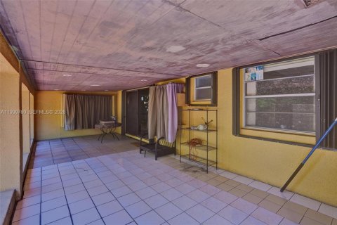 Townhouse in Miami, Florida 3 bedrooms, 119.19 sq.m. № 2068330 - photo 28