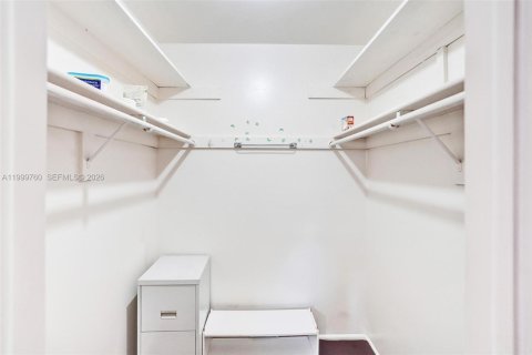 Townhouse in Miami, Florida 3 bedrooms, 119.19 sq.m. № 2068330 - photo 17