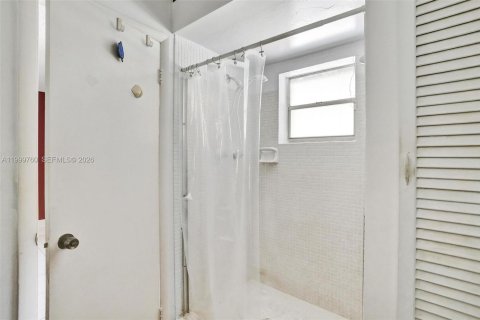 Townhouse in Miami, Florida 3 bedrooms, 119.19 sq.m. № 2068330 - photo 19