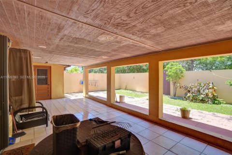 Townhouse in Miami, Florida 3 bedrooms, 119.19 sq.m. № 2068330 - photo 27
