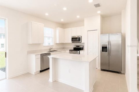 Touwnhouse à louer à Clermont, Floride: 3 chambres, 174.01 m2 № 2111079 - photo 4