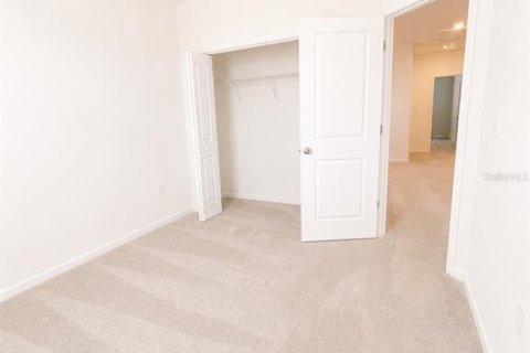 Touwnhouse à louer à Clermont, Floride: 3 chambres, 174.01 m2 № 2111079 - photo 13