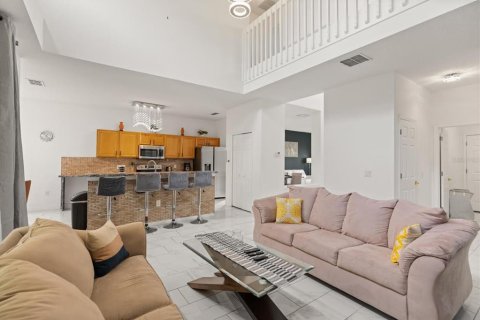 Casa en venta en Kissimmee, Florida, 5 dormitorios, 238.29 m2 № 2109327 - foto 8