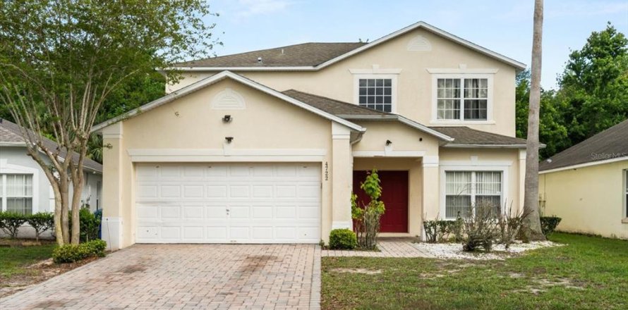 Casa en Kissimmee, Florida 5 dormitorios, 238.29 m2 № 2109327