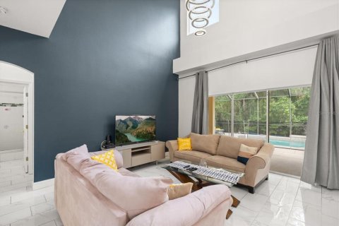 Casa en venta en Kissimmee, Florida, 5 dormitorios, 238.29 m2 № 2109327 - foto 5