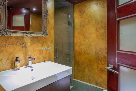 Condominio en venta en Miami, Florida, 3 dormitorios, 130.06 m2 № 1695840 - foto 21