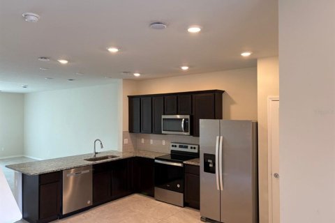 Adosado en venta en Kissimmee, Florida, 3 dormitorios, 157.84 m2 № 1876791 - foto 6