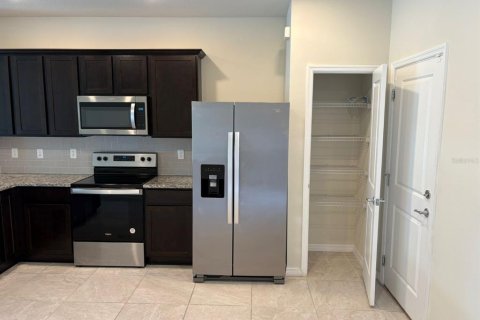Adosado en venta en Kissimmee, Florida, 3 dormitorios, 157.84 m2 № 1876791 - foto 7
