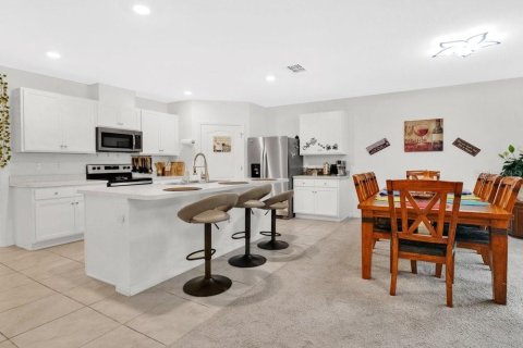 Villa ou maison à vendre à Kissimmee, Floride: 4 chambres, 178.84 m2 № 2199286 - photo 5