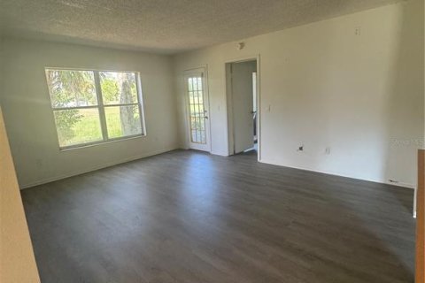 Condominio en alquiler en Ocala, Florida, 2 dormitorios, 82.22 m2 № 1687546 - foto 5