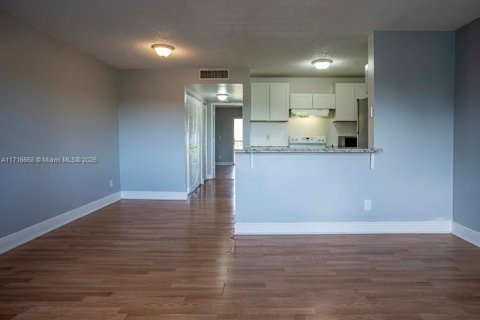 Купить кондоминиум в Бойнтон-Бич, Флорида 1 спальня, 65.4м2, № 2027811 - фото 4