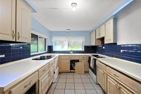 Casa en venta en Hudson, Florida, 4 dormitorios, 190.17 m2 № 1835269 - foto 10