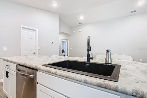 Casa en alquiler en Haines City, Florida, 4 dormitorios, 157.75 m2 № 1813399 - foto 14