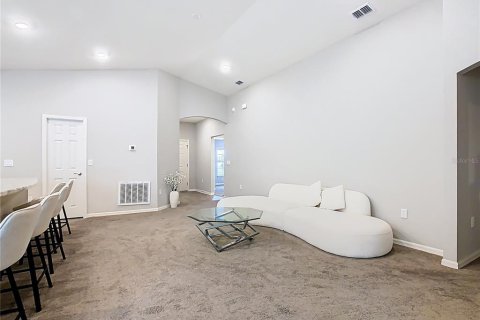 Casa en alquiler en Haines City, Florida, 4 dormitorios, 157.75 m2 № 1813399 - foto 12