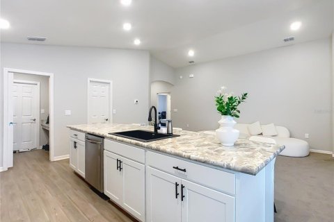 Casa en alquiler en Haines City, Florida, 4 dormitorios, 157.75 m2 № 1813399 - foto 15