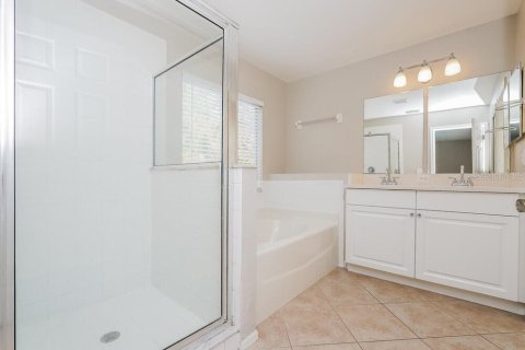Villa ou maison à louer à Riverview, Floride: 4 chambres, 161.28 m2 № 2427486 - photo 12