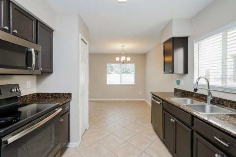 Villa ou maison à louer à Riverview, Floride: 4 chambres, 161.28 m2 № 2427486 - photo 9