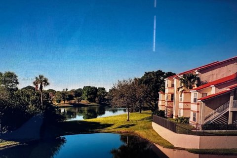 Condo in Margate, Florida, 1 bedroom  № 1727766 - photo 3