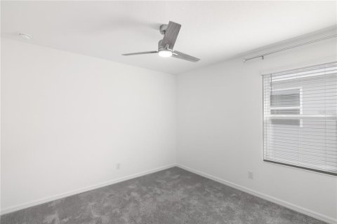House in Davenport, Florida 4 bedrooms, 216.46 sq.m. № 1778718 - photo 16