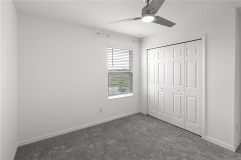 House in Davenport, Florida 4 bedrooms, 216.46 sq.m. № 1778718 - photo 15
