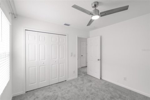 House in Davenport, Florida 4 bedrooms, 216.46 sq.m. № 1778718 - photo 17