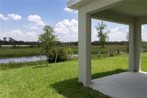 House in Davenport, Florida 4 bedrooms, 216.46 sq.m. № 1778718 - photo 29