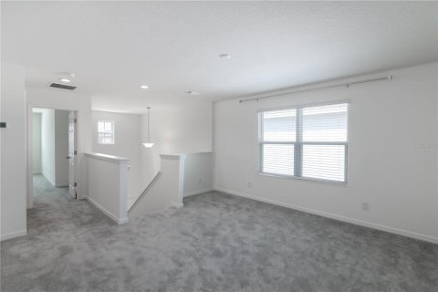 House in Davenport, Florida 4 bedrooms, 216.46 sq.m. № 1778718 - photo 11
